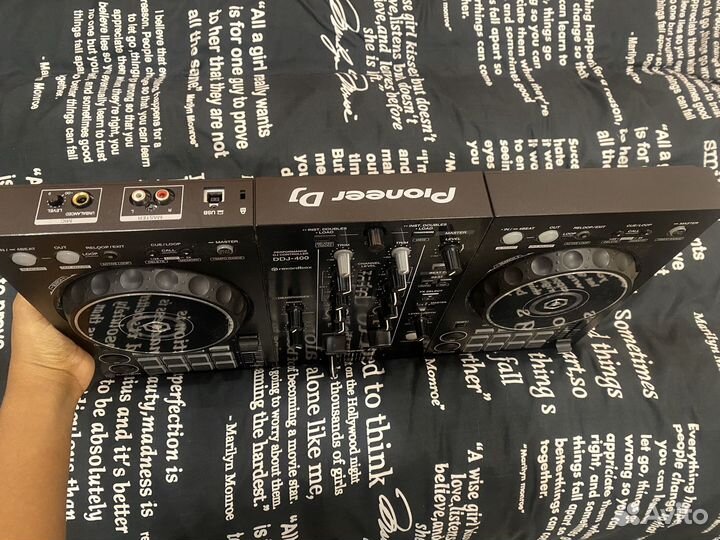 Dj контролер (DDJ 400)