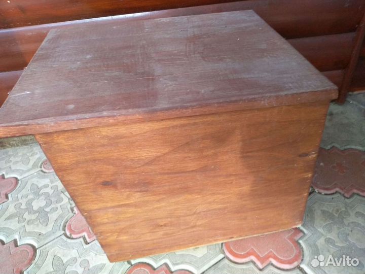 Деревянный домик для кота