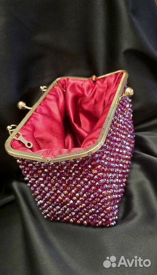 Сумка из хрустальных бусин на фермуаре