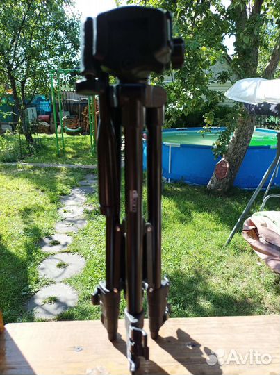 Штатив трипод для фото-видео камеры б/у