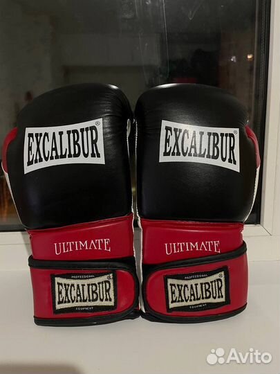 Боксерские перчатки