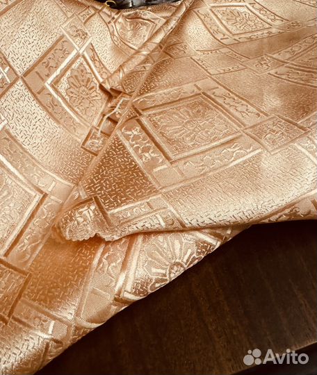 Шторы 2шт (на одно окно )