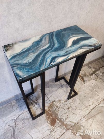 Часы, картины, столы, наборы сервировки на заказ