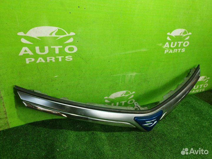 Решетка радиатора toyota estima AHR20 2azfxe 2010