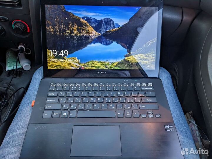 Ноутбук sony vaio i5