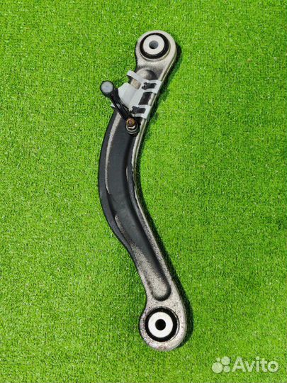 Рычаг подвески верхний задний левый Mercedes-Benz