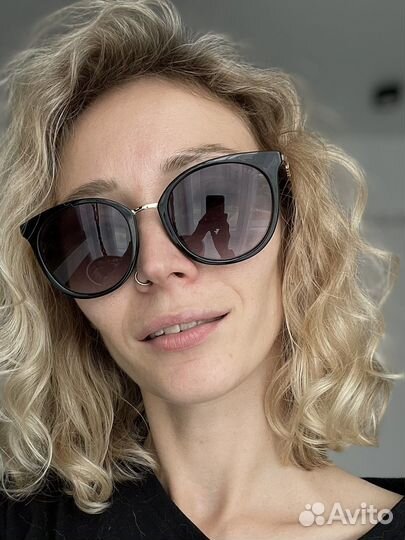 Солнцезащитные очки женские guess