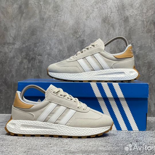 Кроссовки женские adidas