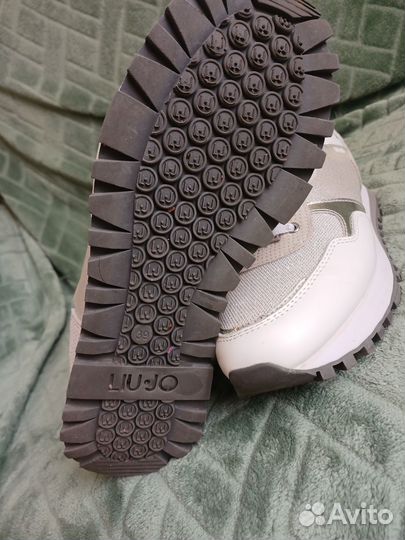 Кроссовки оригинал Liu jo р.39