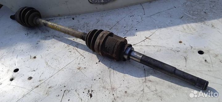 Привод передний правый