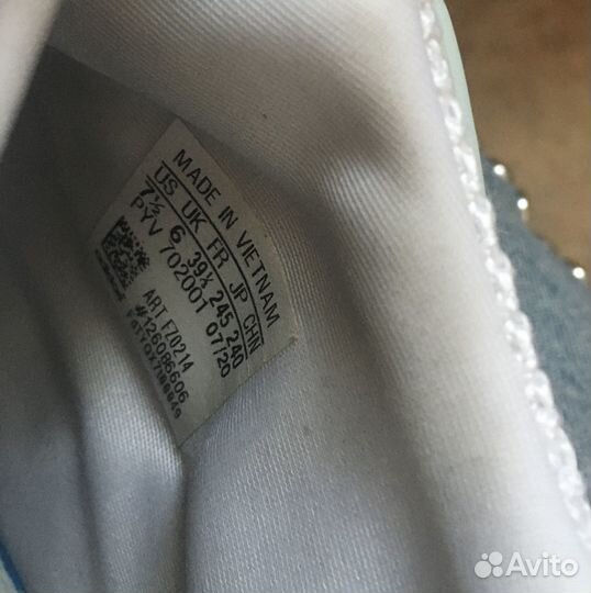 Кроссовки adidas