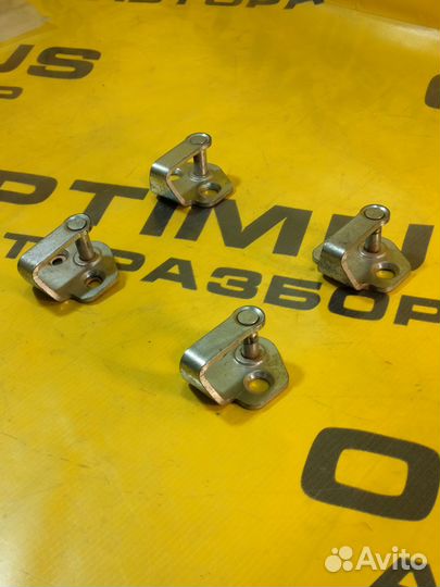 Ответная часть замка двери Ford Fusion