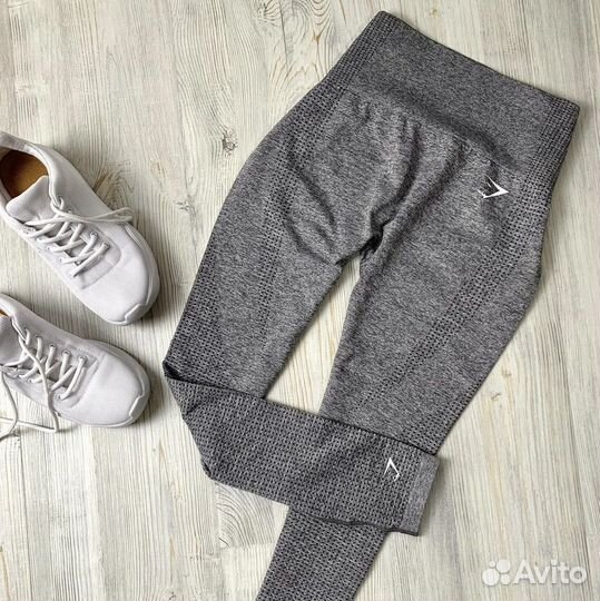 Леггинсы и майка для фитнеса Gymshark