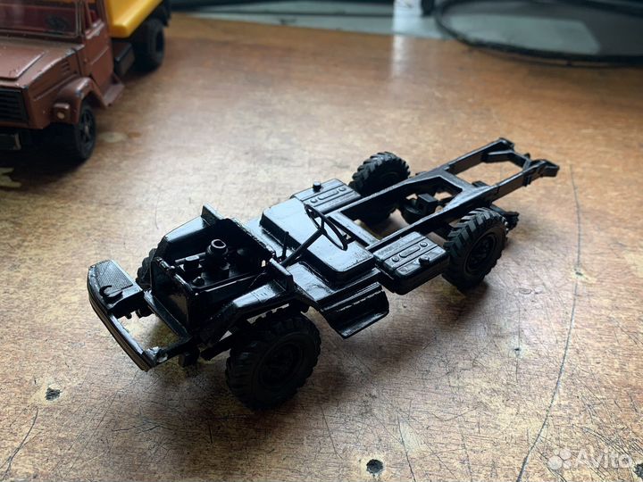 Грузовики 1:43 на запчасти