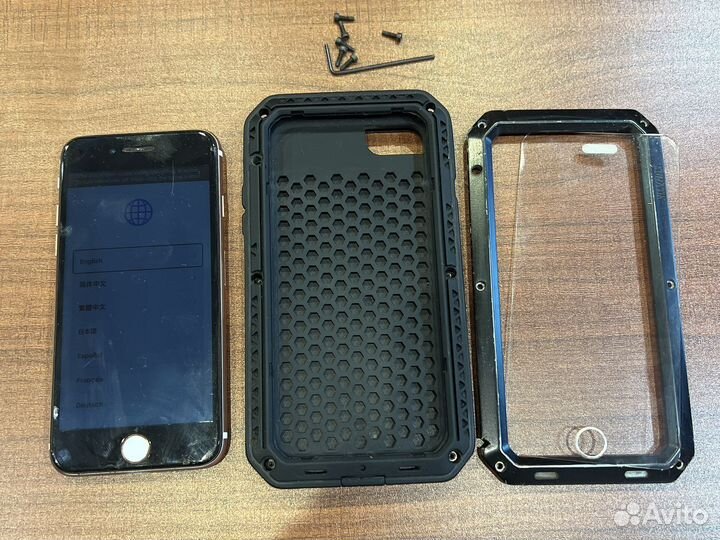 Чехол на iPhone 7 бампер бронебойный Lunatik