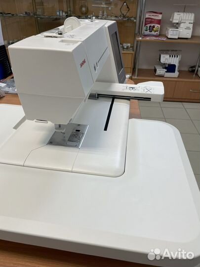 Вышивальная машина janome 550e