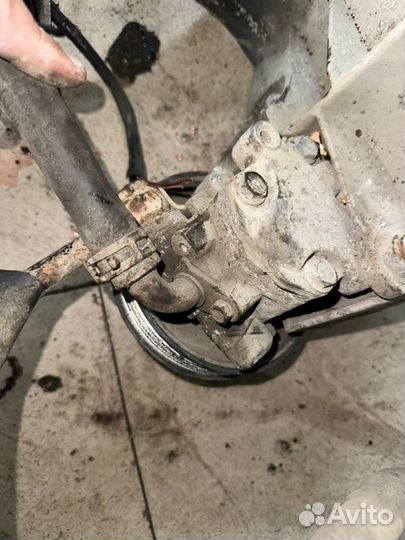 Насос гур Volkswagen Touareg 4.2 AXQ 2004