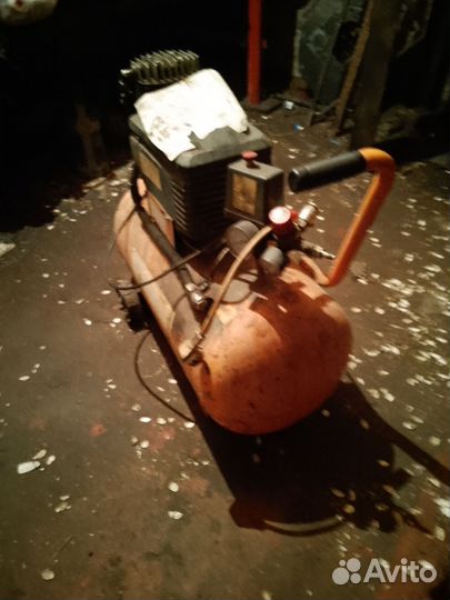 Продам компрессор