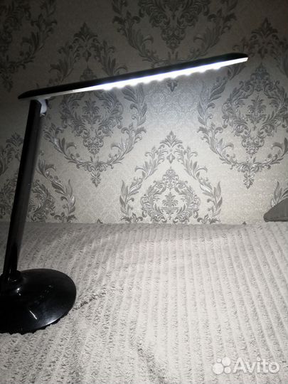 Лампа настольная Pulsar