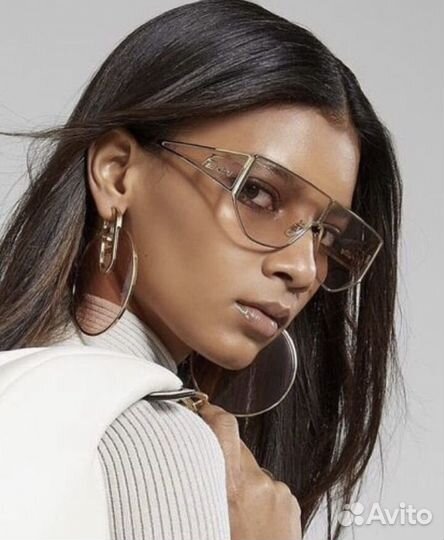 Солнцезащитные очки женские fendi