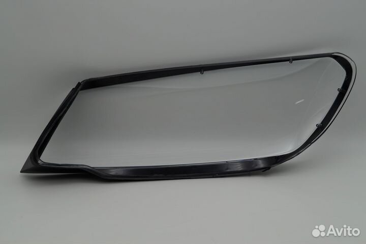 Стекло фaры Volkswagen Touareg FL 2014-2018 правое