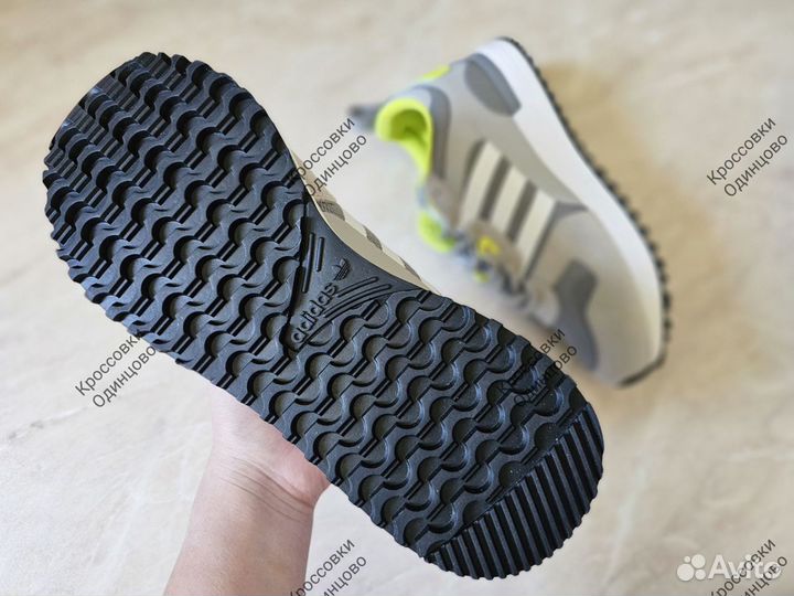 Кроссовки Adidas ZX 700 HD