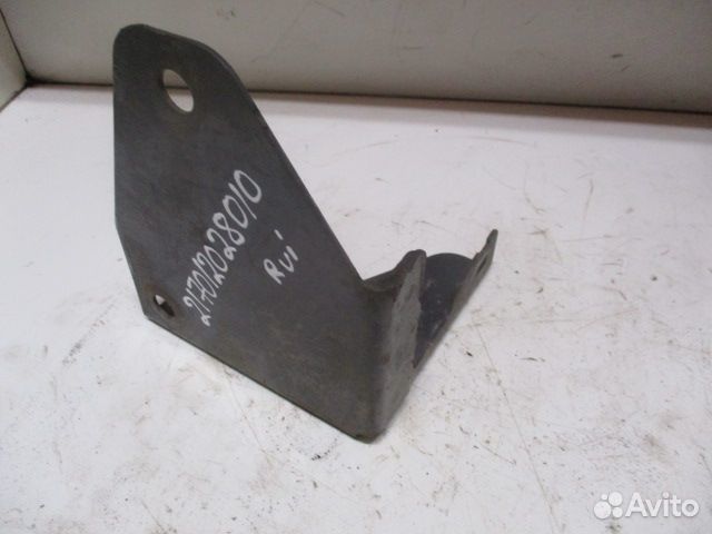 Кронштейн осушителя renault 5010621494