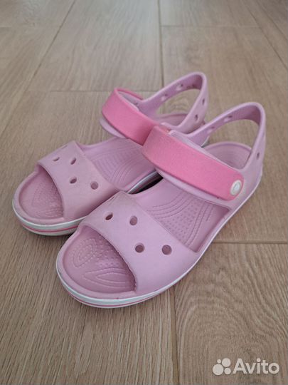 Сандалии crocs j2