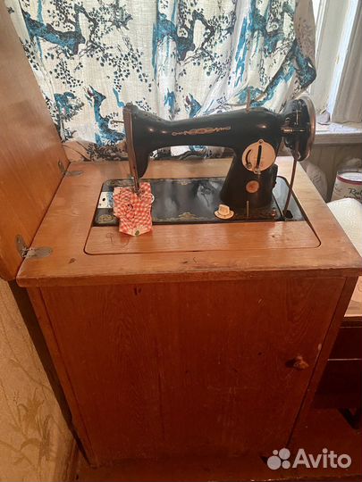 Швейная машина Подольск