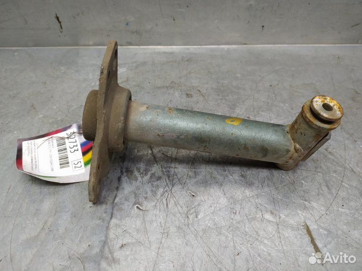 Кронштейн усилителя переднего бампера правый audi