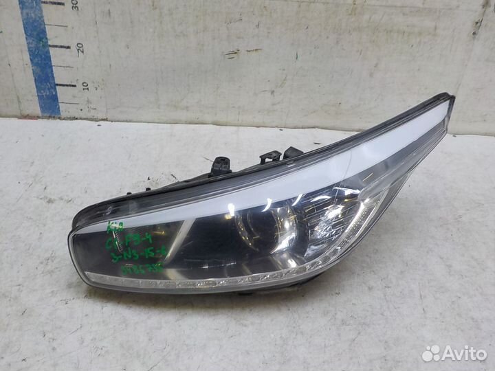 Фара левая на Kia Cee'd