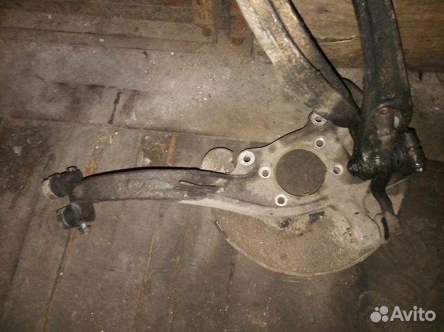 Ауди А6 поворотный кулак