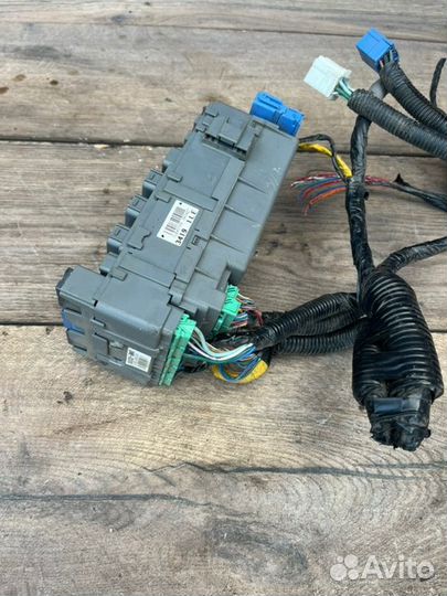 Блок предохранителей Honda Civic 4D 1.8 2006