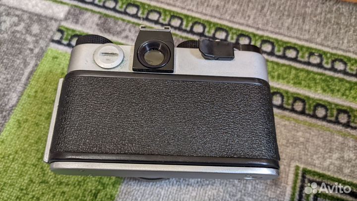 Пленочный фотоаппарат зенит