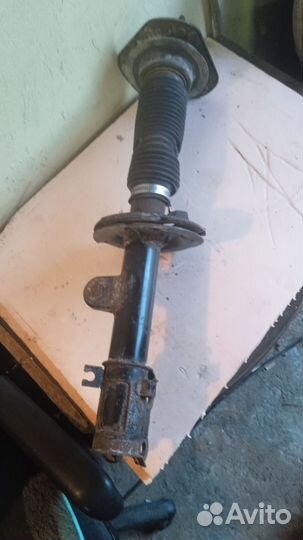 Амортизатор передний левый ssangYong actyon new