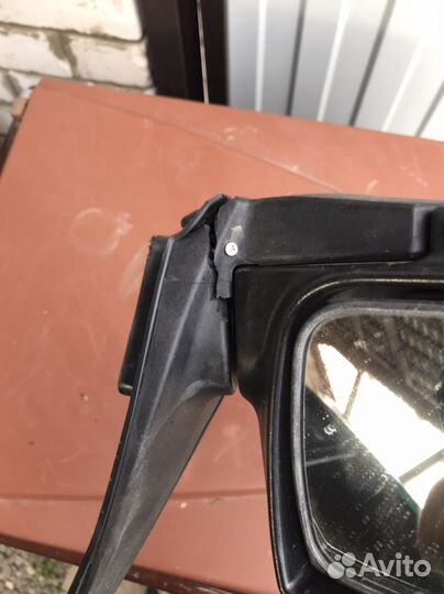 Левое зеркало заднего вида на hyundai accent