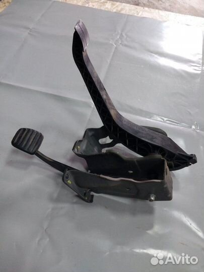 Блок педалей Renault Logan седан 