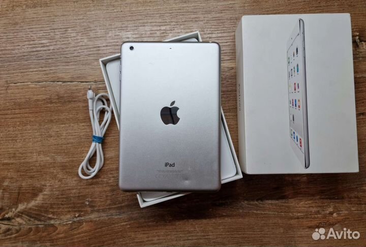 iPad mini 2 32gb silver а полной комплектации
