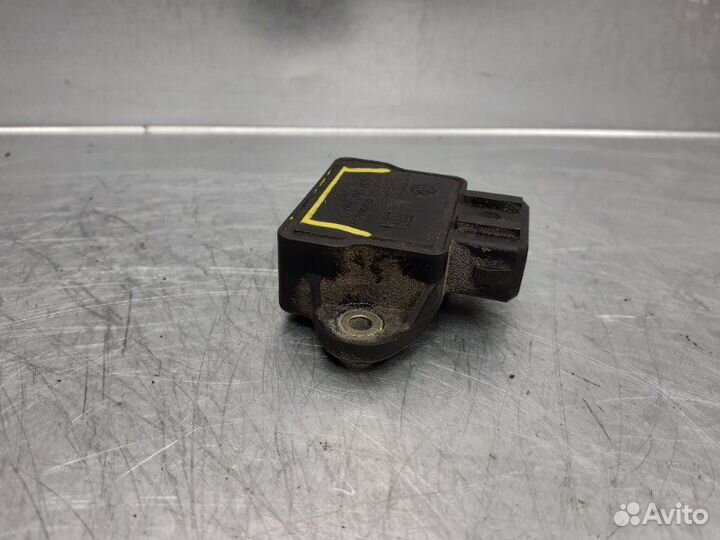 Датчик положения дроссельной заслонки Volkswagen