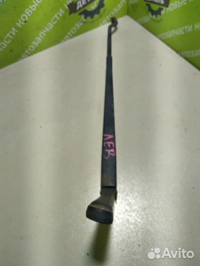 Поводок стеклоочистителя левый Ford Focus 1 2.0