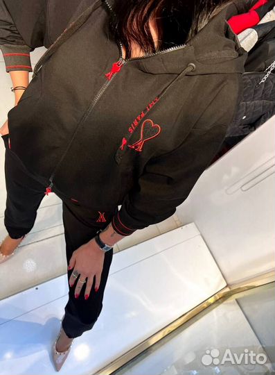 Спортивный костюм новый люксовый