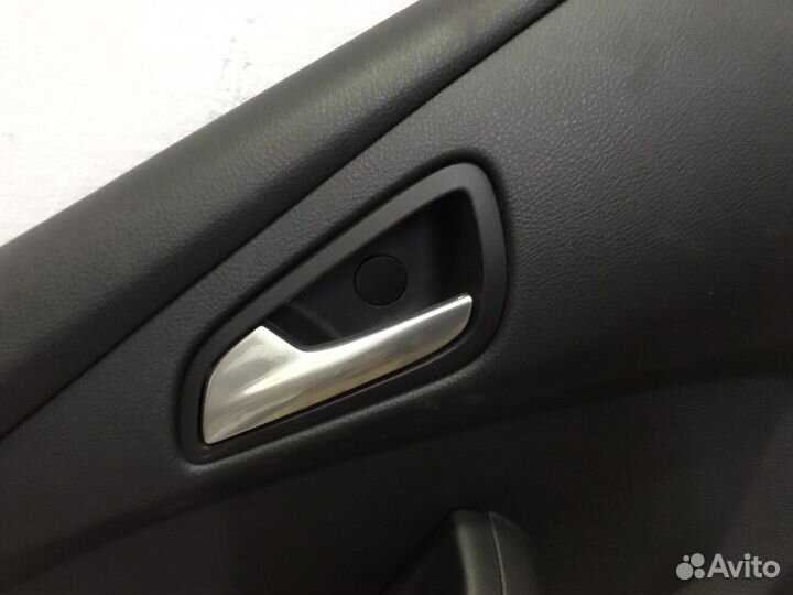 Обшивка двери задней Ford focus 3 универсал