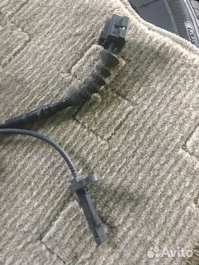 Датчик ABS задний правый Honda Crv 5 L15BG