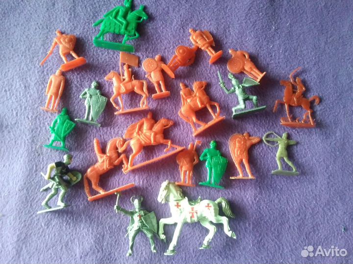 Солдатики разные
