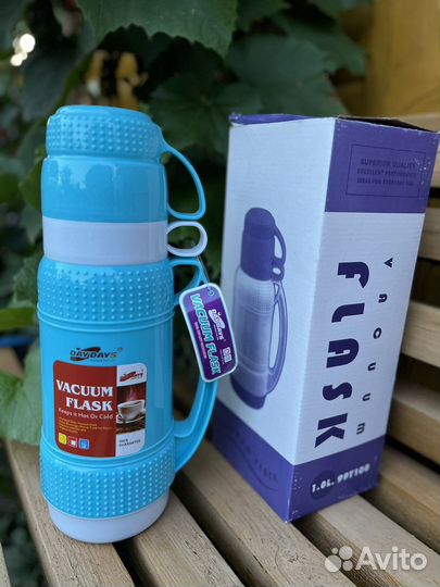 Термос 1л с чашками