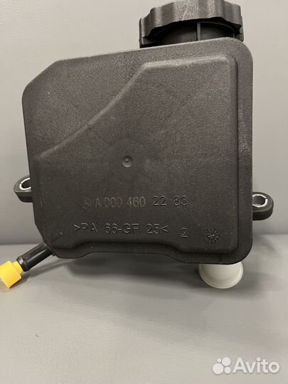 Бачок гур Mercedes-Benz A0004602283