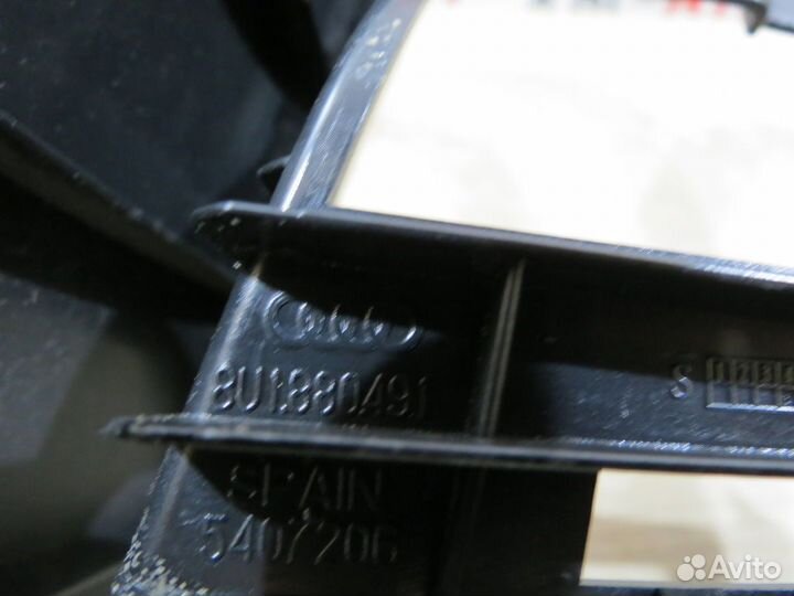 Консоль Audi Q3