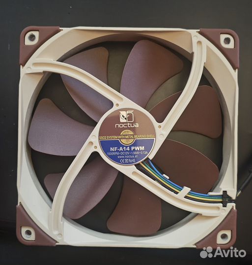Noctua NF-A14 PWM 300-1500 оборотов