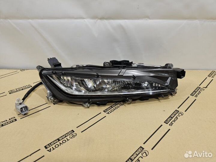 Фара противотуманная передняя правая Lexus Rx 4