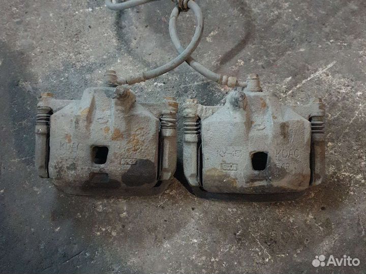 Передний правый суппорт ниссан альмера классик b10